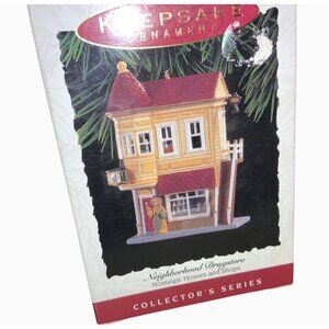 Neighborhood Drugstore Nostalgic Houses & Shops Ornament 1994